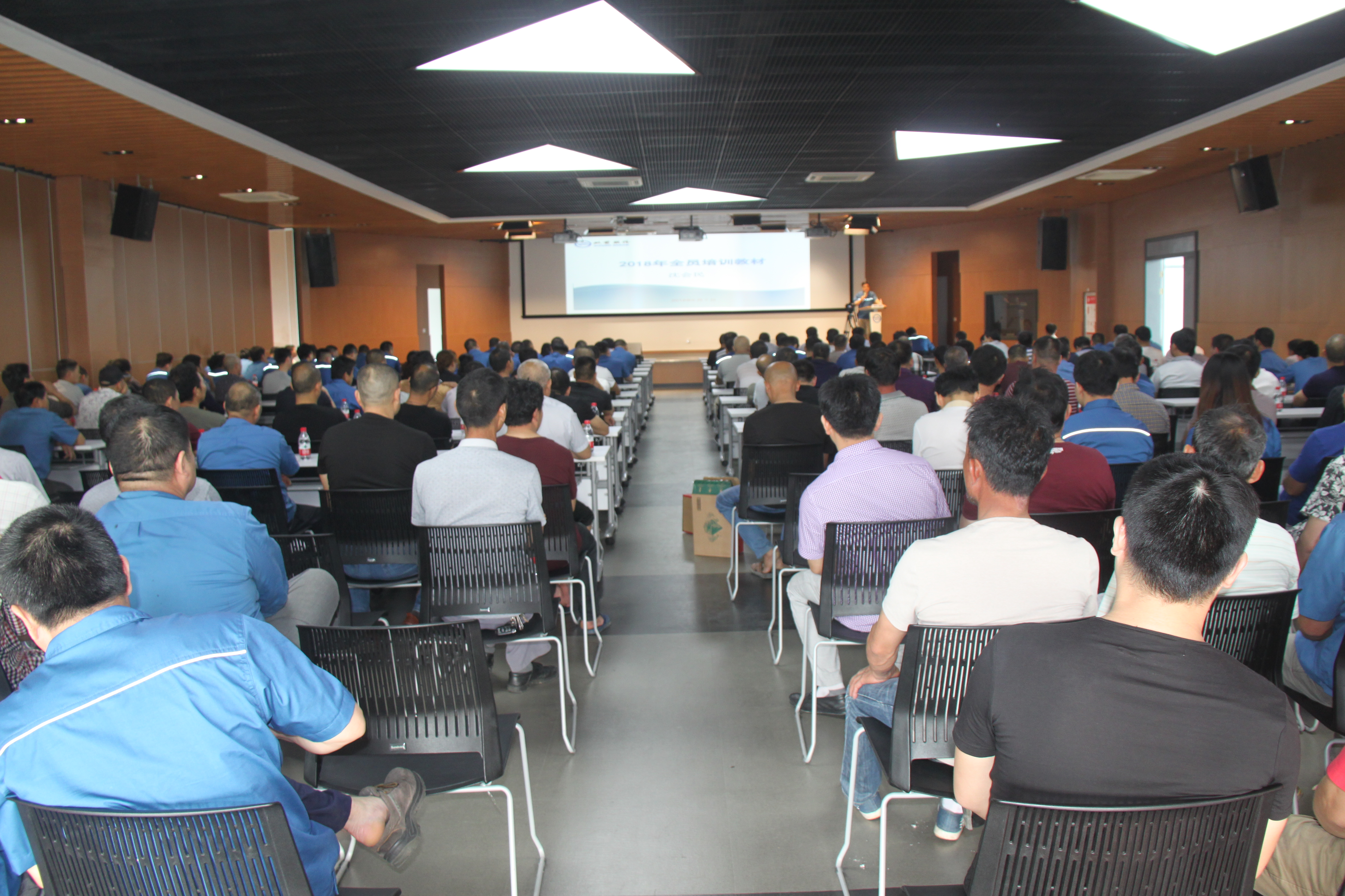 ��˾���徲��ѵ