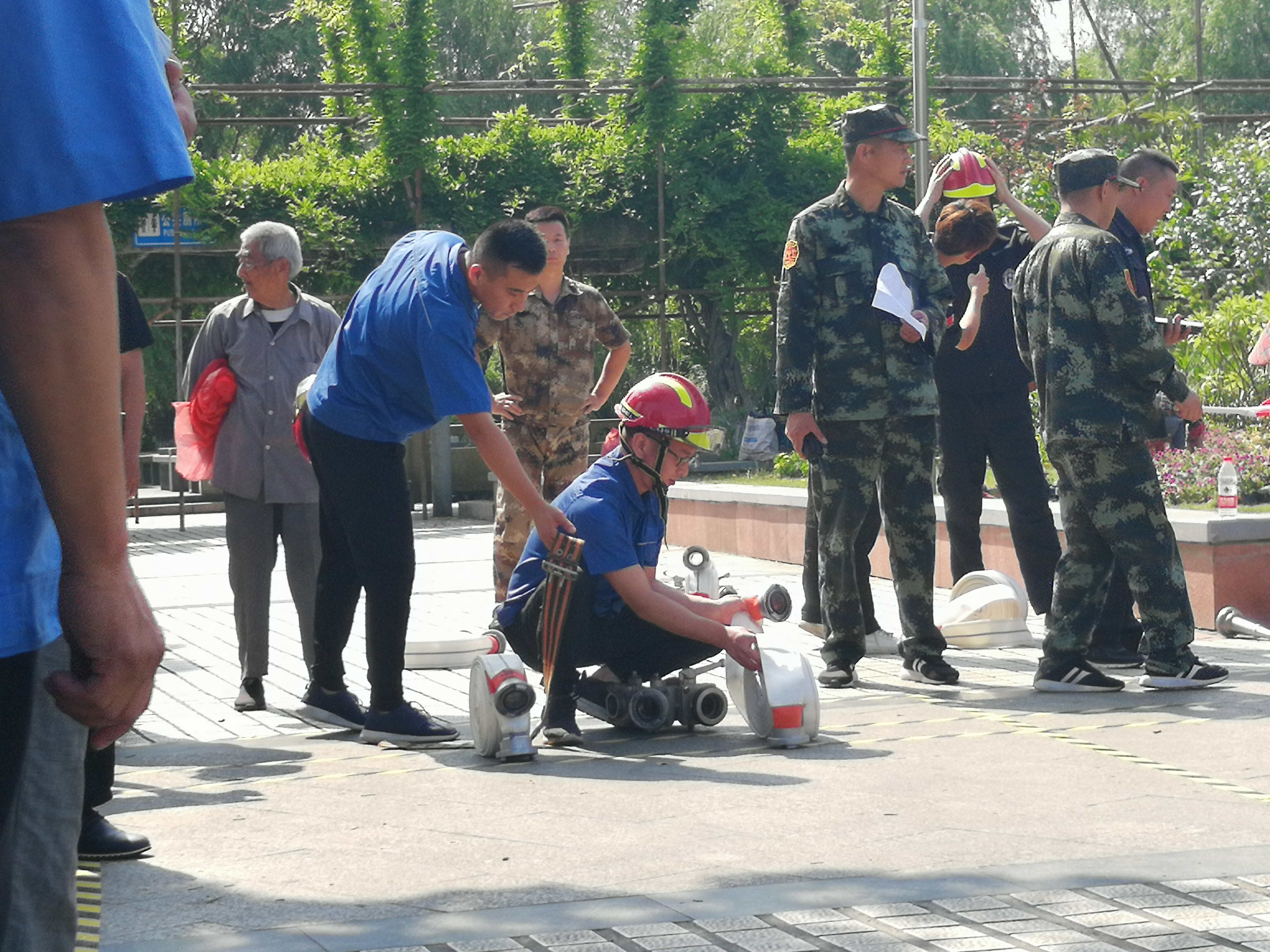 ��˾������Ȫ��ڰ˽������󽻷�